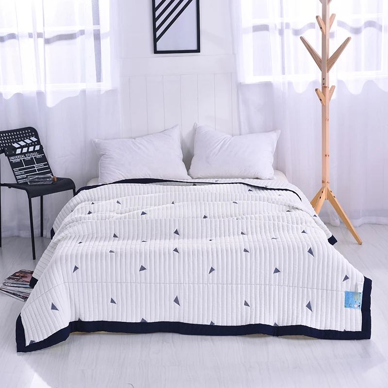 2017 Summer Quilt 100 Polyester Cover blanket Inverted triangle throw