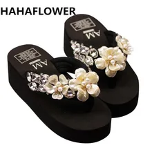 HAHAFLOWER/женские шлепанцы на танкетке с жемчугом и цветами; летние женские шлепанцы со стразами; сезон лето; коллекция года; пляжные шлепанцы; Летние вечерние туфли