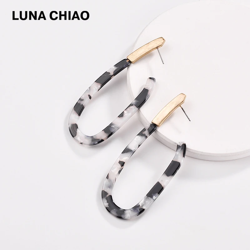 

LUNA CHIAO Fashion Trendy Mix Color Big Irregular Shape Grey Leopard Acrylic Resin Hoop Earring with Metal Women Earrings