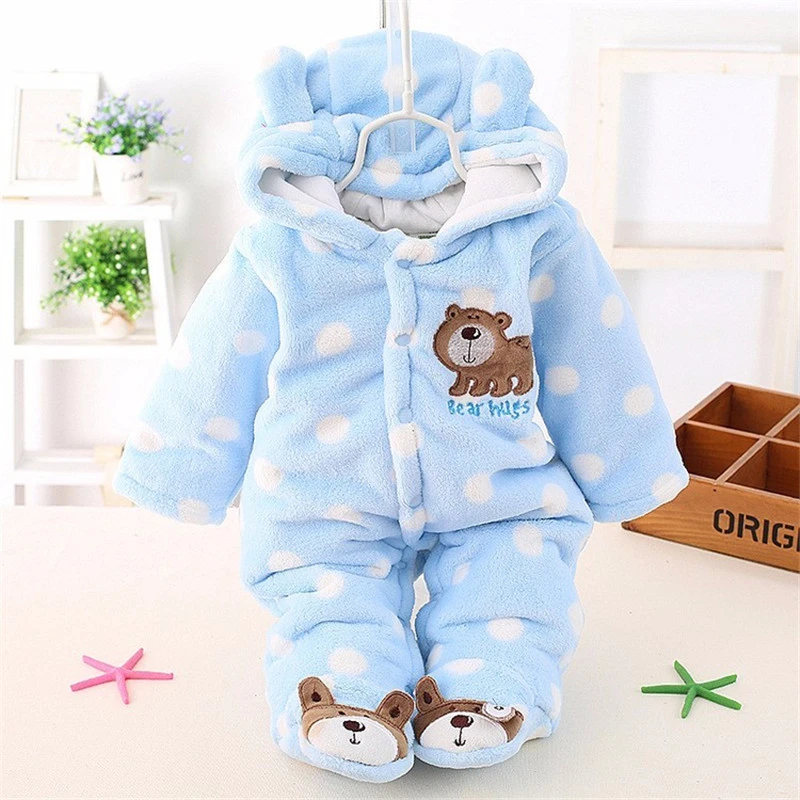 winter newborn photos