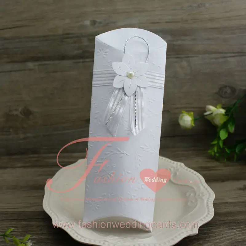 60pcs white small flower embossing pocket scroll wedding invitation