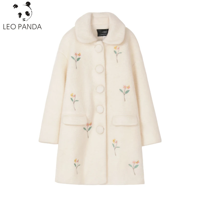 

New Fashion Female Spring Autumn Women Floral Embroidery Long sleeves Pockets V-neck Loose Coat High-quality Woolen coat C 489