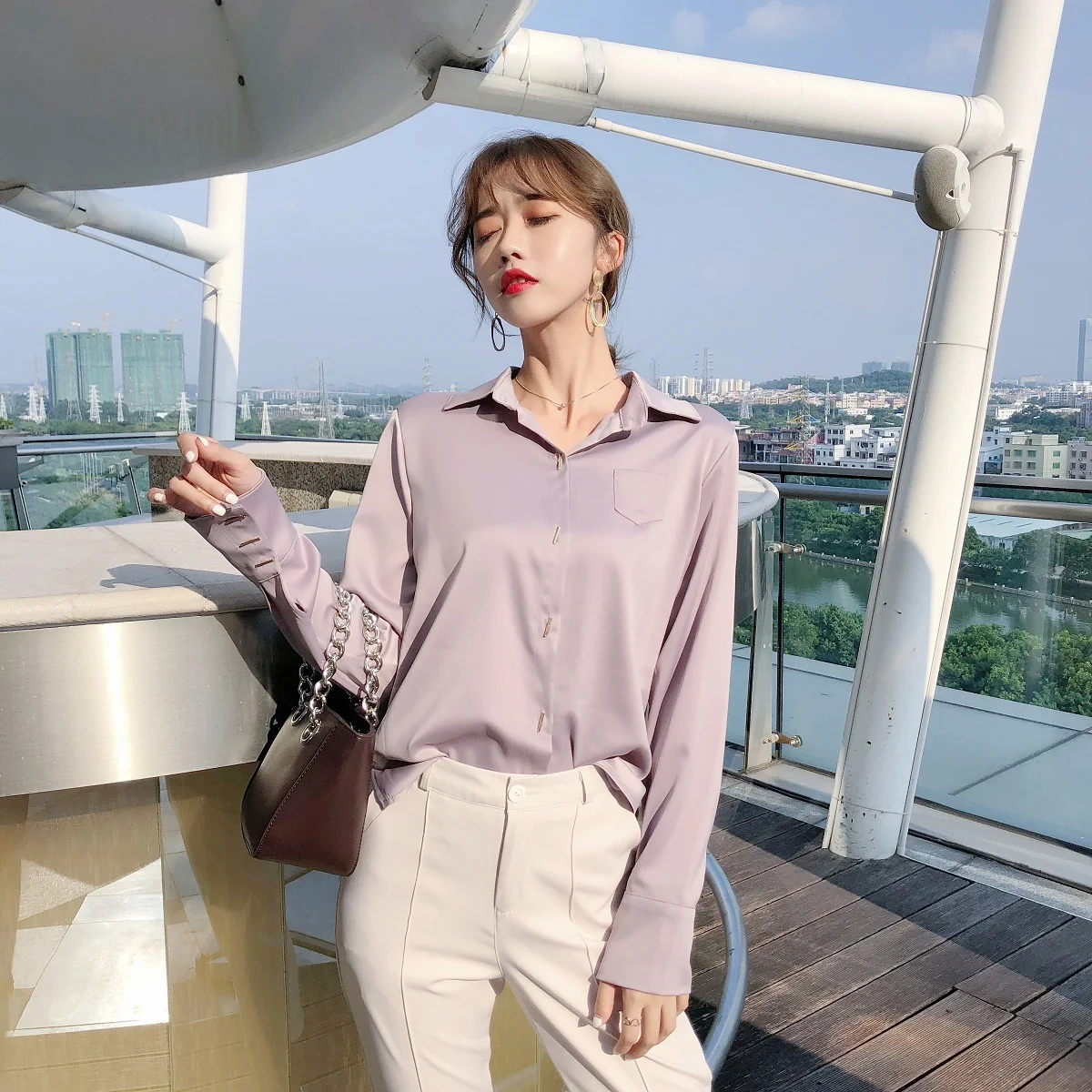Атласная Блузка женские рубашки винтажные блузки с металлической пуговицей корейского размера плюс топы белые розовые блузки корейская мода элегантная Рабочая Рубашка