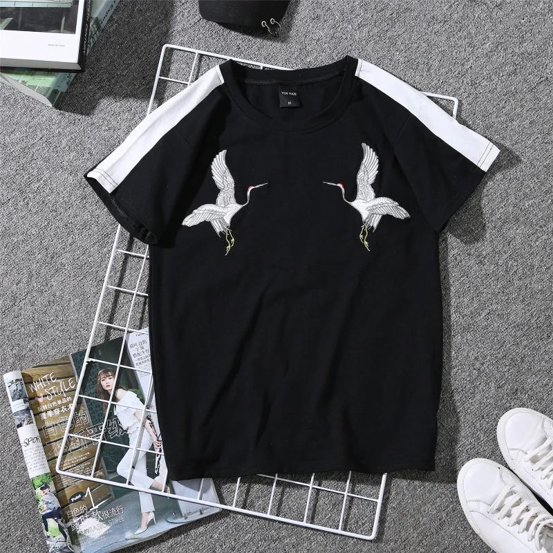 

Summer new wild Harajuku style embroidery couples short-sleeved T-shirt female students with loose girlfriends T-shirt