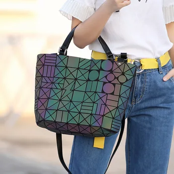 

Famous Brands Women Bucket Bag Geometic Sequins Mirror Laser Plain Folding Bags Luminous Handbags PU Casual Tote Package