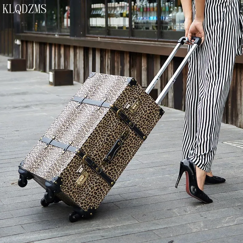 KLQDZMS 20/24/26inch Ретро прокатки Чемодан Для женщин полиуретан дерево LovelyLeopard patternTravel