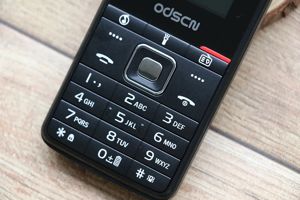 2G GSM Разблокировка Мини Размер свет Две сим WhatsApp Быстрый вызов Bluetooth FM русская клавиатура бар старшие мобильный телефон Quad Band
