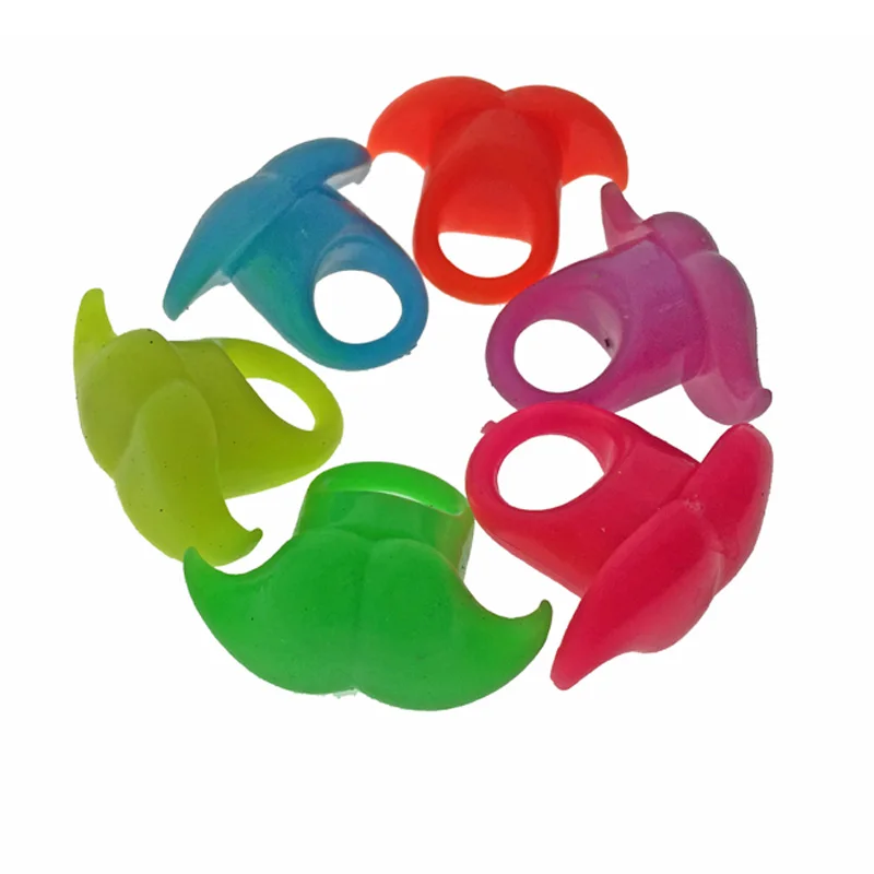 

2017 Flashing Moustache Ring for Wedding Party Favors and Gift 10pcs/lot Birthday Party Decor Kids Glowing led Beard Finger ring