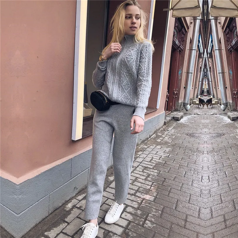 

Taotrees Women's Warm Wool Twist Zipper Sets Long Sleeve Sweater and Pant 2Pcs Set Solid Color Knitted Suits