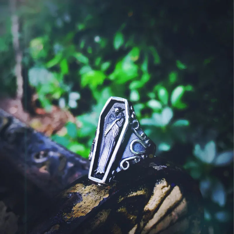 BEIER Undertaker Skull Gothic Antique Vampire Ring Stainless Steel With Purple colour Movie Punk Rock Jewelry For Man BR8-501