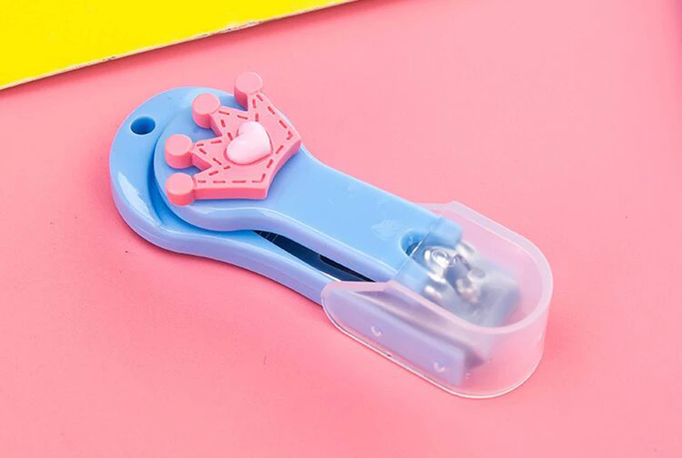 1Piece Nail Clipper Mini Cute Baby Nail Clipper Cartoon Finger Trimmer Scissors Nail Cutter With Hanging Function Keychain