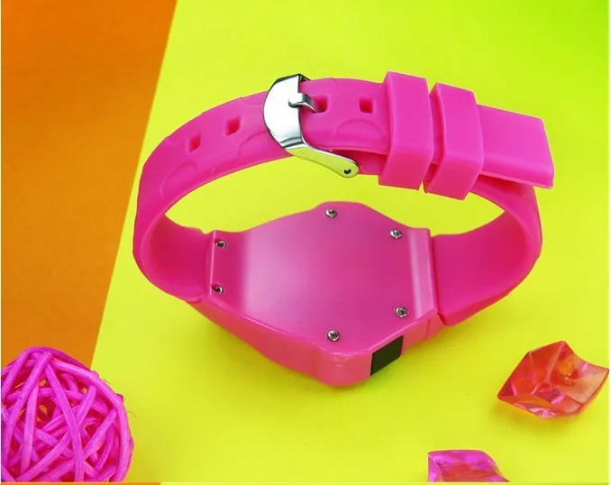 Лидер продаж современный творческий дизайн светодиодный силиконовый ремешок наручные часы как змея мужские часы час