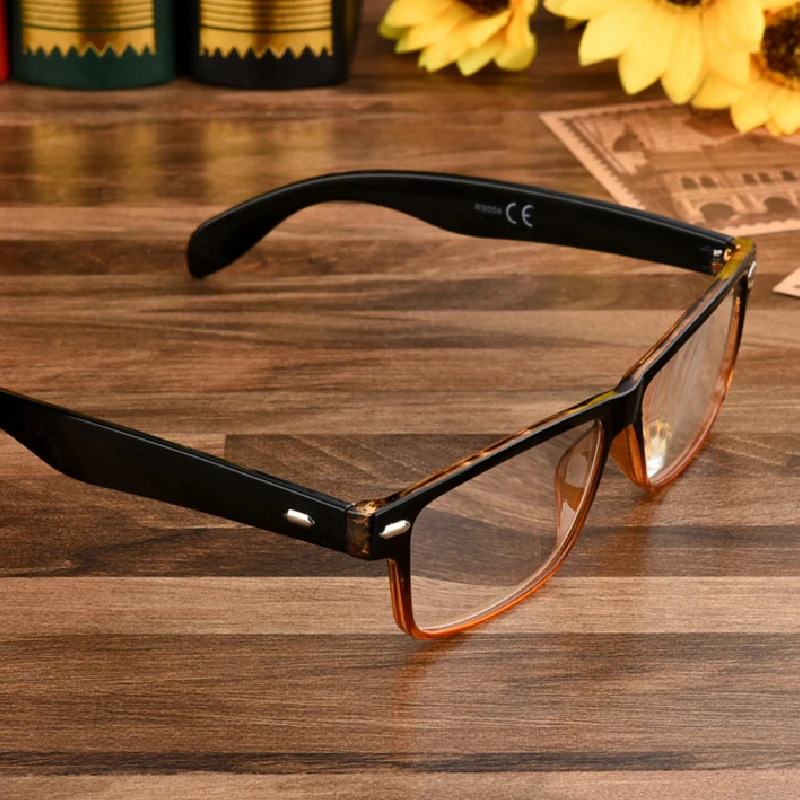 

Women Reading Glasses Men Light Resin Lens Plastic Frame Presbyopic 1.0 1.5 2.0 2.5 3.0 3.5 4.0 R186