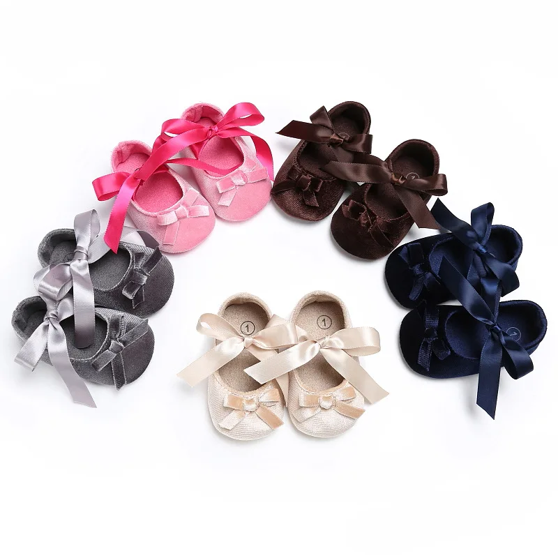 

Spring and Autumn Baby Girls Shoes Velvet Dance Baby Shoes First Walkers For Newborn Children
