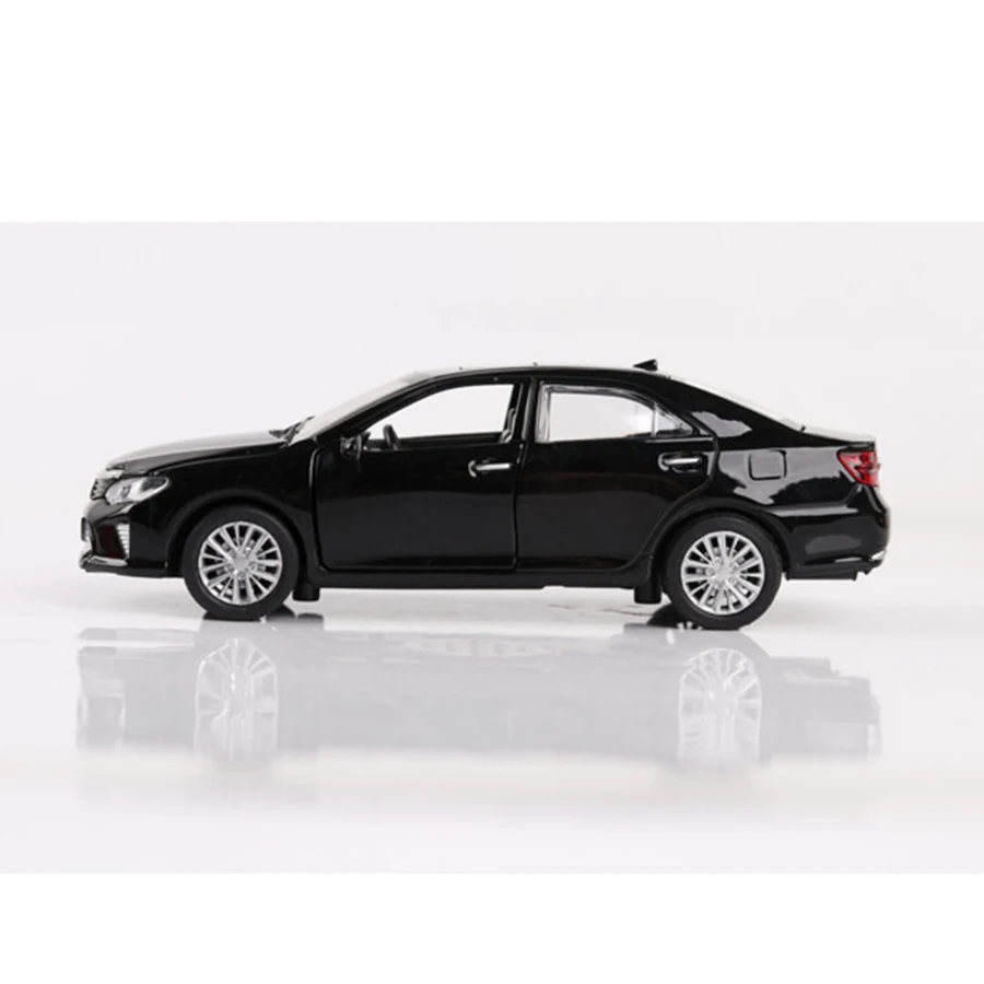 Модель автомобиля Toyota Camry металлическая модель литая из сплава Игрушечная с
