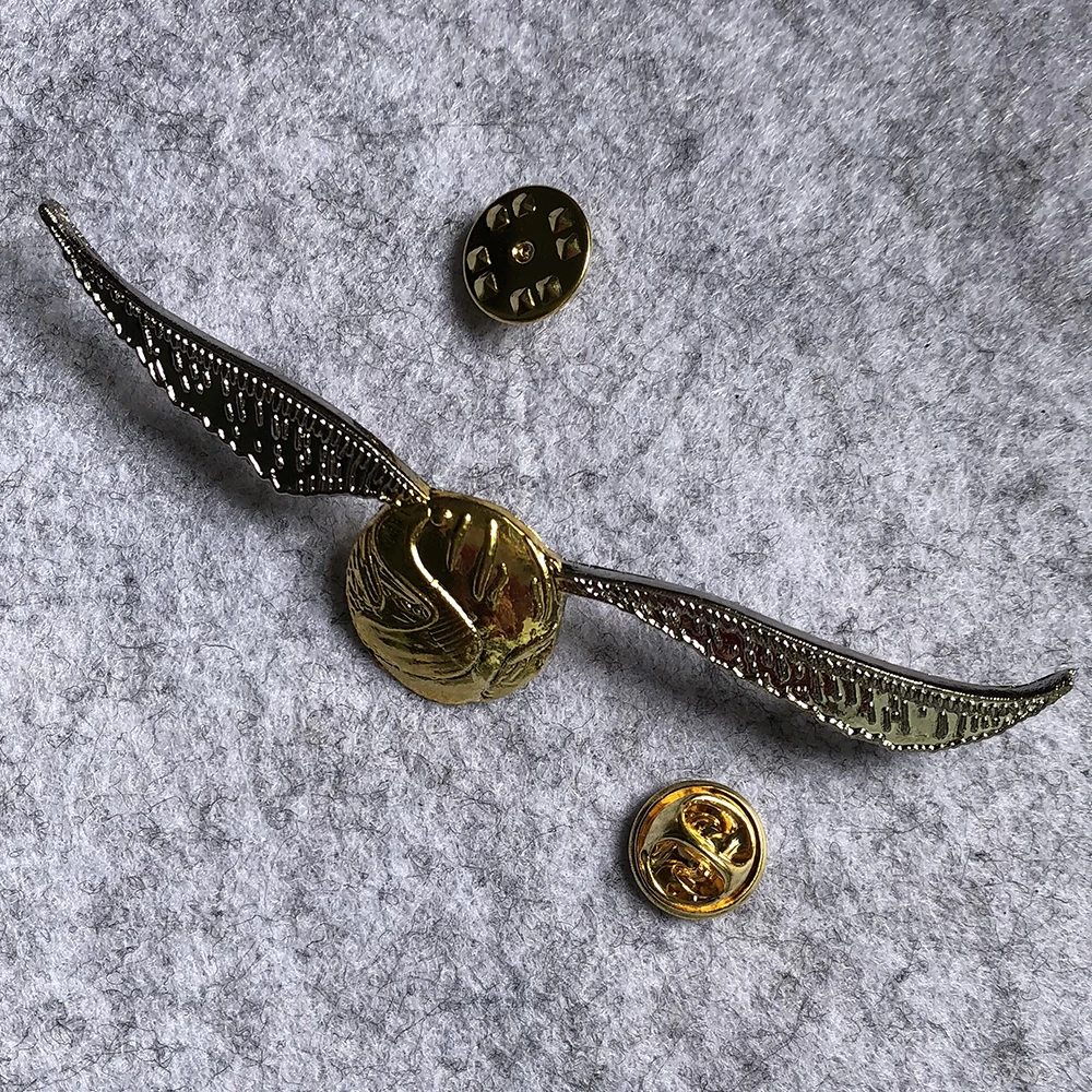 

Harri Potter Cosplay Badge Brooch Pin Golden Snitch Silver Wing With Wings The Deathly Hallows Costume Accessory Two Pins Badges