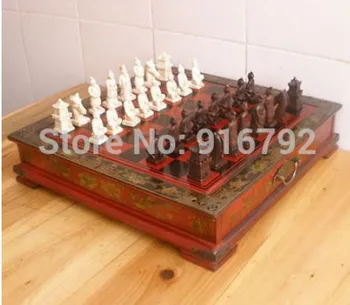 

YM 309 Collectibles Vintage 32 chess set & Leather Wood Box Flower Bird Table