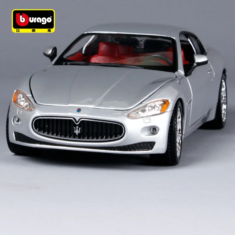 Автомобиль Bburago 1:24 maserati gt черный серебристый литой под давлением роскошный