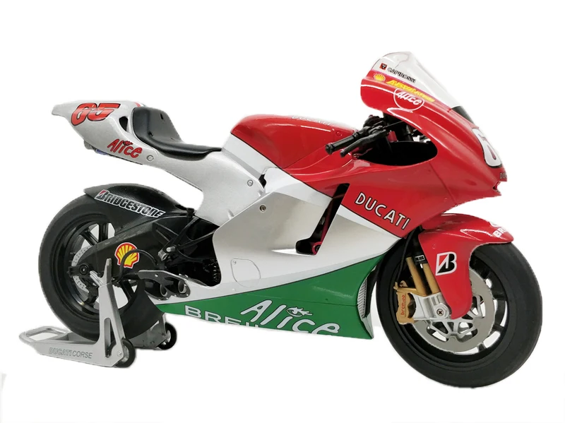 

1:9 ITALERI Diecast Model Motorcycle Ducati Desmosedici Mugello MotoGP #65 L.Capirossi Racing