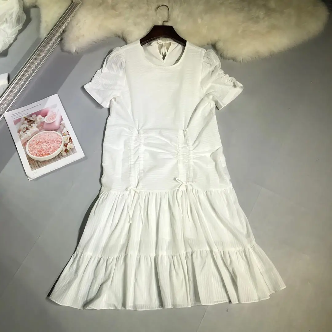 

The new summer 2019 draw string fold collar loose dress with short sleeves