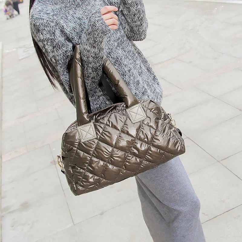  2019 new Bale winter bag for women Casual cotton space quilted feather bag for women Grillwork hand - 32954320263