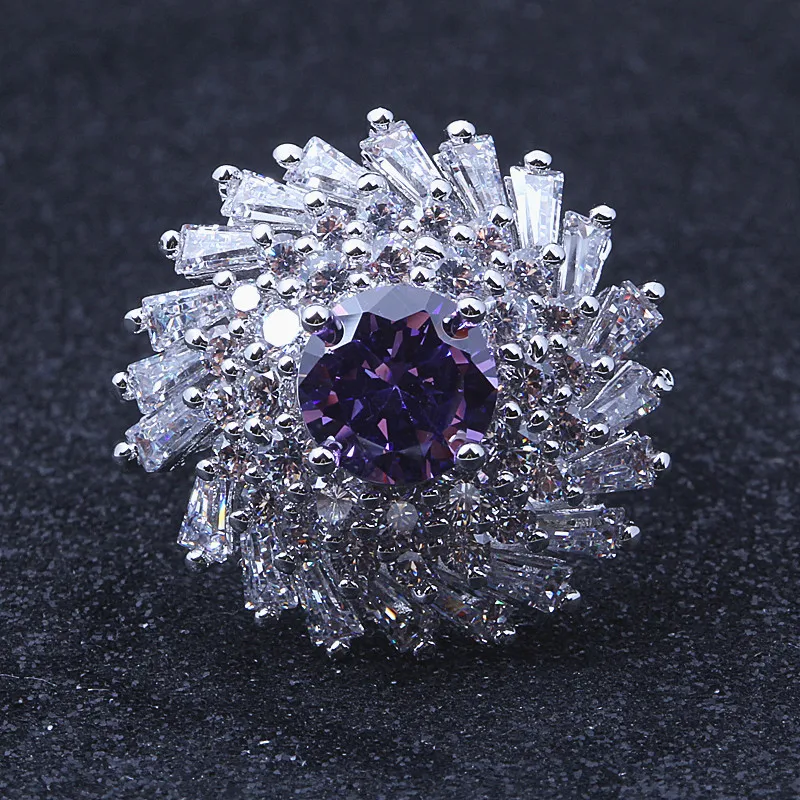 

New Arrival Amazing Vintage Retro Ring For Women Antique With Shinning Crystal Top Quality J175