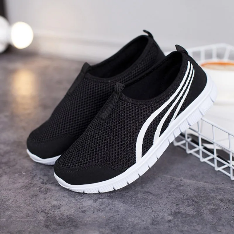 2017 Summer New Sports Leisure shoes for Men Women Comprehensive training shoe Mesh breathable light comfortable non slip blue