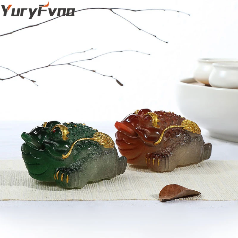 

YuryFvna Resin Color-Changing Feng Shui Money Toad Frog Statue Figurine with Coin Tea Pet Home Decor Attract Wealth Good Luck