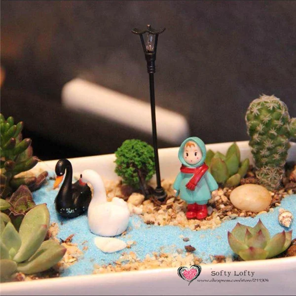 Black White Swan Mini Figures - 7