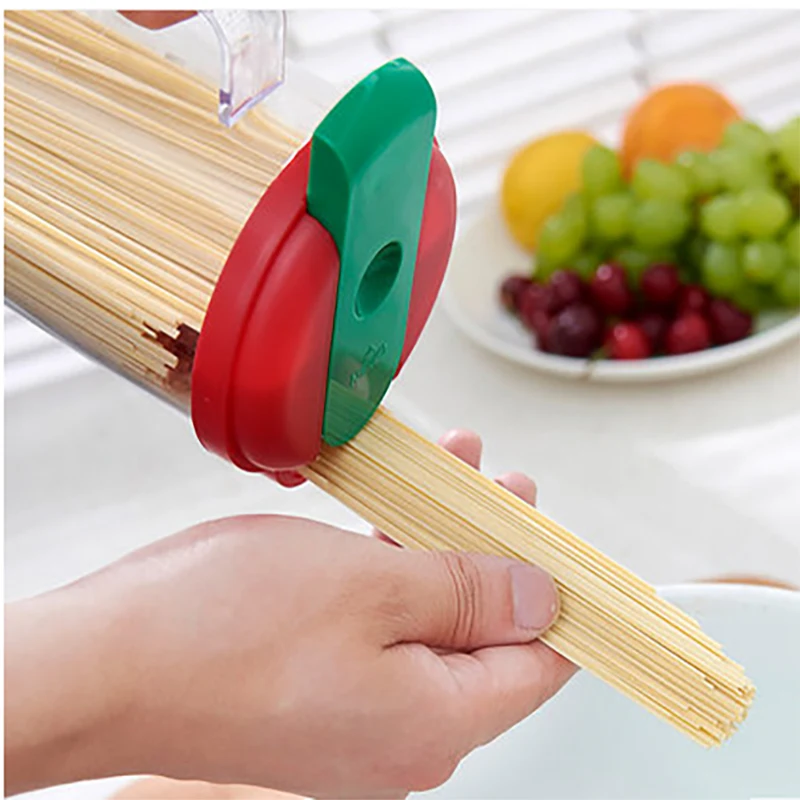 

High Quality Plastic Spaghetti Collecting Bucket Transparent Bottle Body Multifunctional Kitchen Food Storage Box Kitchen Tools