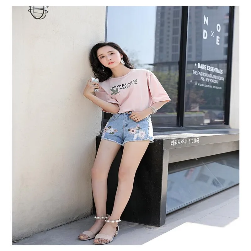 2019 Spring Harajuku Mid Waist Wind Female Blue Denim Women Shorts Worn Zipper Loose Burr Hole Jeans Shorts 2019 Spring Harajuku Mid Waist Wind Female Blue Denim Women Shorts Worn Zipper Loose Burr Hole Jeans Shorts