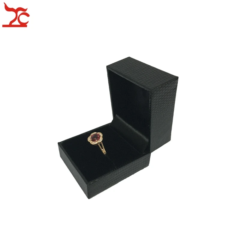 EMS Бесплатная 120 шт. черный Ювелирное кольцо Организатор Box кожзам кольцо хранения посылка присутствует вечерние Подарочная коробка 5*4,5*3,5 см