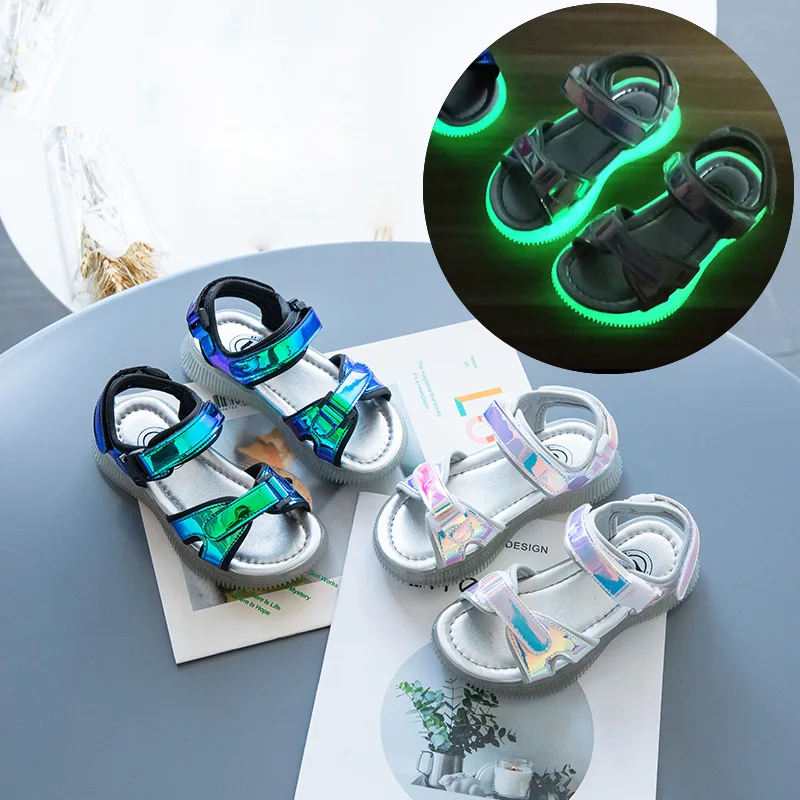 

Children's sandals summer new children's shoes Korean version of the boy's luminous shoes girls fashion fluorescent beach shoes