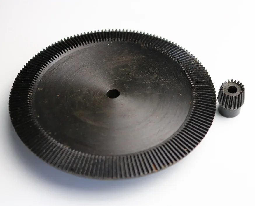 

For sale 2015 0.8M-20/140T - Speed ratio-1:7 Precision Umbrella Bevel gear -Dimaeter:17.5 mm/111mm (hole d:6mm)