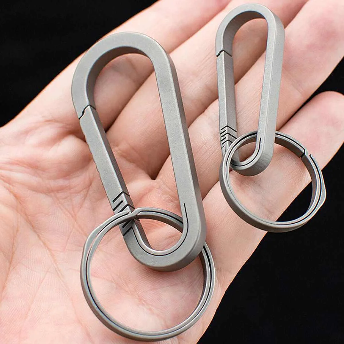 

NEW EDC Titanium Keychain Backpack Buckle Mini Hanging Buckle Small+Ring Load 25KG Durable Backpack Buckle