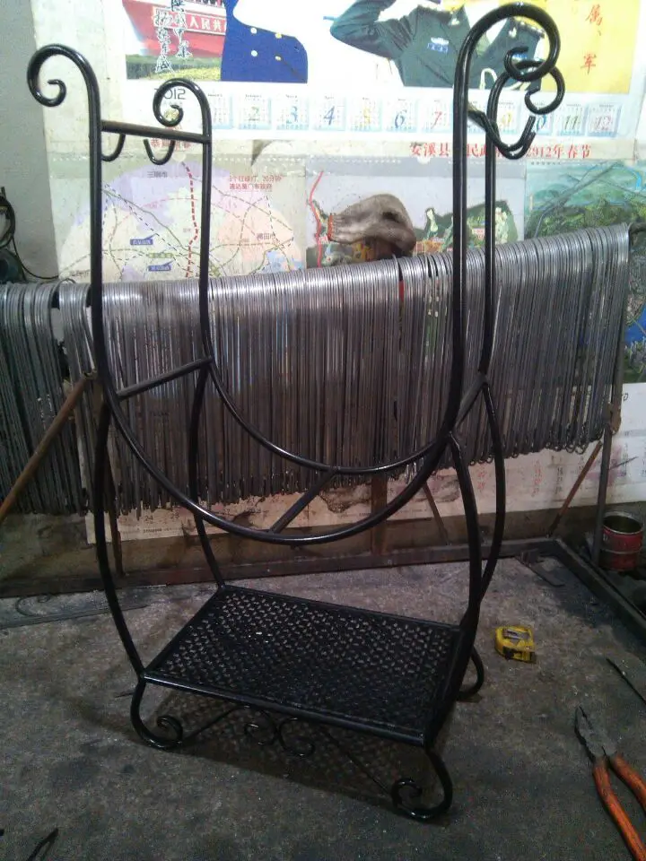 European contracted floor, wrought iron wood fireplace, wooden frame Wood frame.