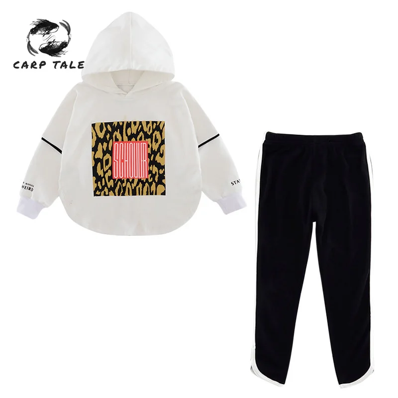 

New children's clothing set children's clothing print hooded shirt + striped tight trousers set 2019 spring and autumn new