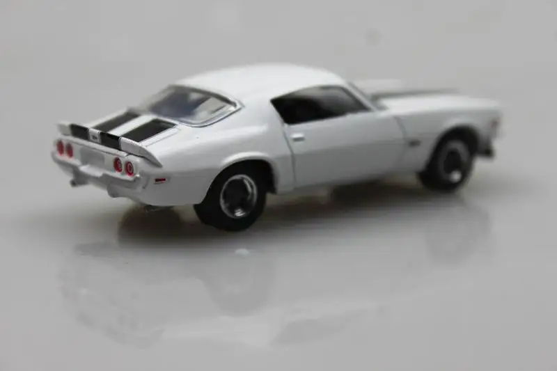 Зеленый светильник 1:64 1970 chevtoltt Camaro Z/28 игрушечные машинки из металлического