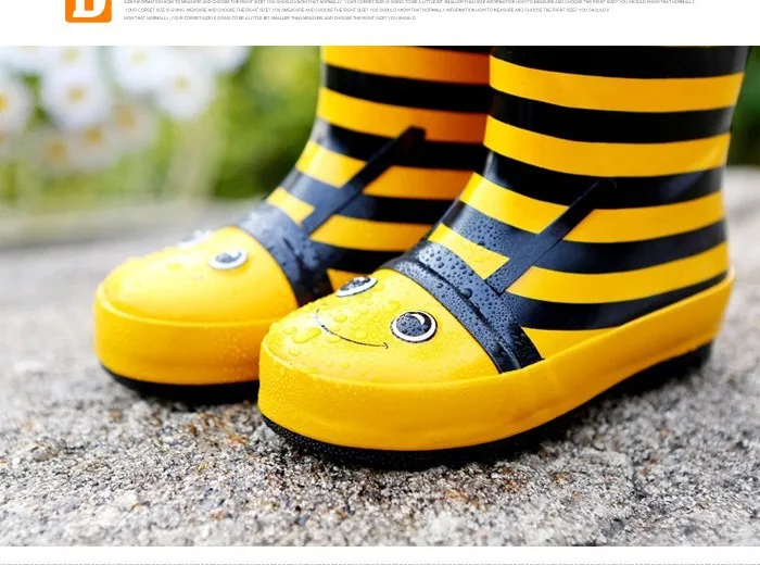 New 2015 Children Rain Boots Cartoon Kids Rubber Boots Bee  Frog  Beatles Girls Shoes Flat Rainboots Bota Baby Kids Shoes free shipping (6)