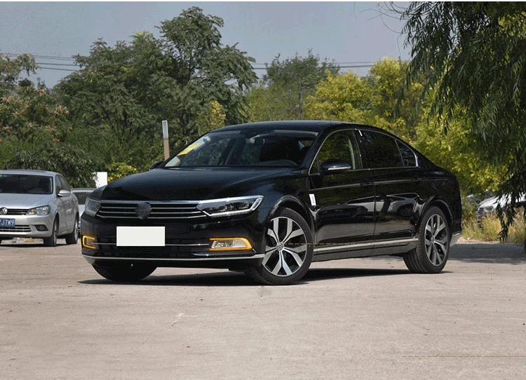 Qirun СИД drl дневного света для Volkswagen Passat B8-18 с динамическим перемещение желтый сигнал поворота и синий ночной свет