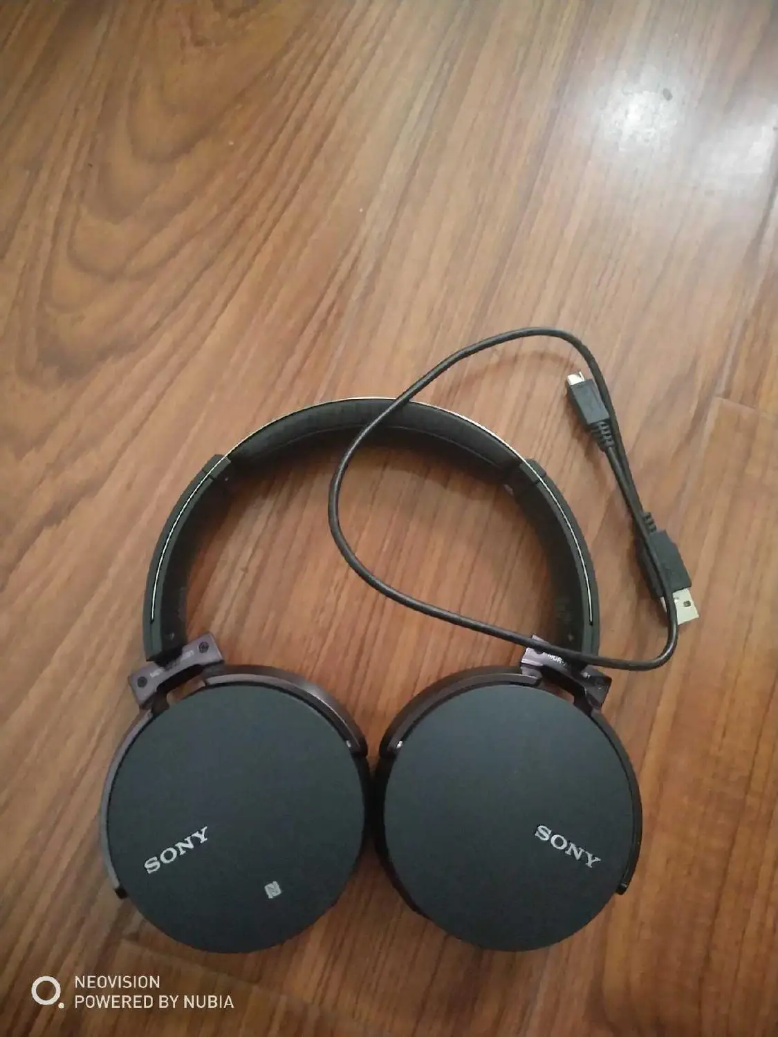 Б/у беспроводные наушники SONY MDR-XB950B1 Extra Bass с управлением через приложение