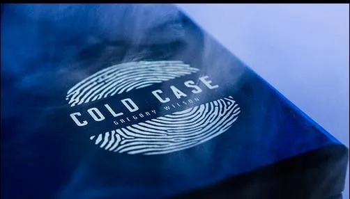 Бесплатная доставка Одежда высшего качества Cold Case (трюк и инструкции), синий или красный, карты, закрыть фокус, весело, иллюзия