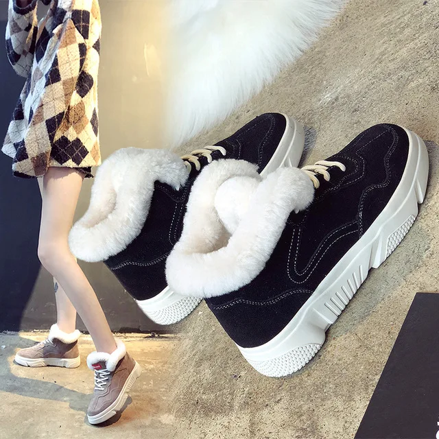 

Snow boots female winter 2018 new plus velvet boots thick cotton shoes Korean version of the wild warm cotton boots..