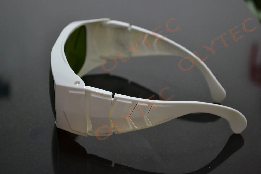 Лазерные защитные очки 750-820nm O.D 4 CE для 755nm, 780nm, 808-810nm лазеры, белая рамка
