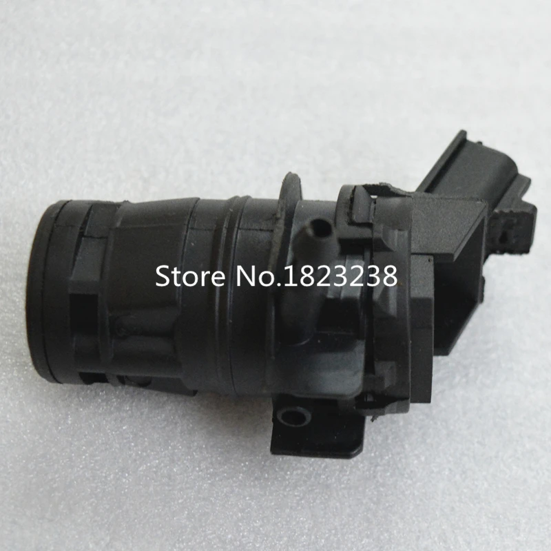 

Windshield washer Motor & Pump Assy OEM:85330-21010 for Toyota YARIS COROLLA WISH PRIUS CAMRY PREVIA LAND CRUISER HILUX HIACE