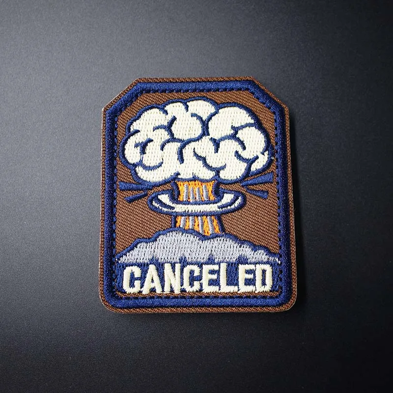 

BOOM Size:5.5x6.9cm Mend Patch Badges Embroidered Applique Sewing Clothes Stickers Garment Apparel Accessories Patches Badge