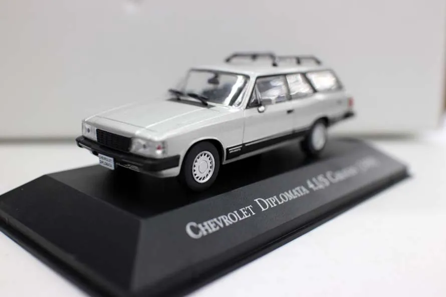 Модель автомобиля CHEVROLET diplomata Caravan из сплава 1:43 металлические отливки модель