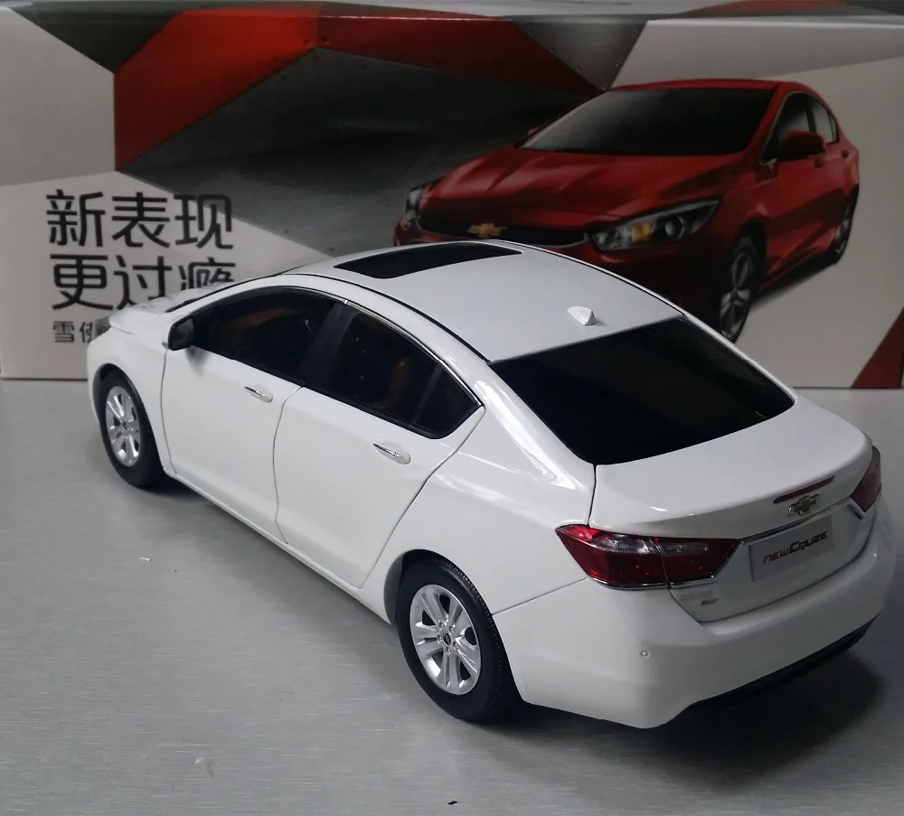 Chevrolet Cruze модель 1 18