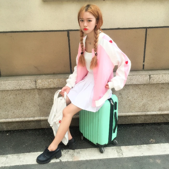 Japan Style Harajuku Jackets Love Embroidery Streetwear 2018 Autumn Basic Coat Boyfriend Pink Bomber Jacket Women Chaqueta Mujer Japan Style Harajuku Jackets Love Embroidery Streetwear 2018 Autumn Basic Coat Boyfriend Pink Bomber Jacket Women Chaqueta Mujer