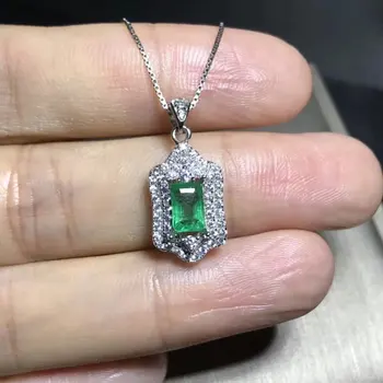 

Qi Xuan_Fashion Jewelry_Colombian Green Stone Rectangle Necklaces_S925 Solid Silver Pendant Necklaces_Factory Directly Sales